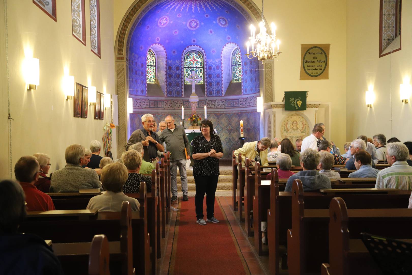 Lesung von Pastor i.R. Makarowski in der St. Franziskuskirche