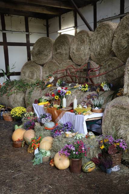 Ökumenisches Erntedankfest in der Reithalle in Coppengrave