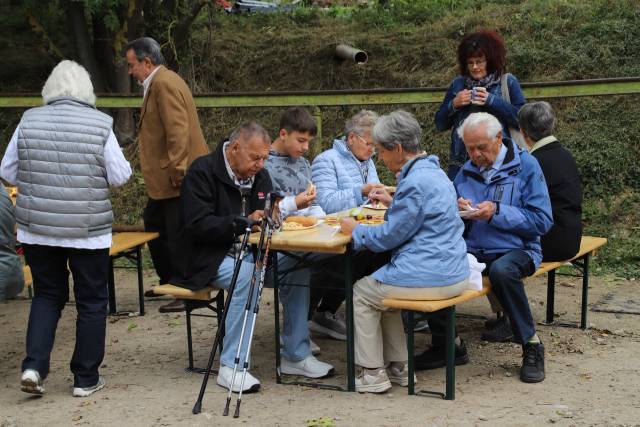 Ökumenisches Erntedankfest in der Reithalle in Coppengrave