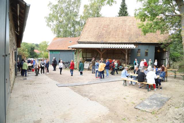 Ökumenisches Erntedankfest in der Reithalle in Coppengrave