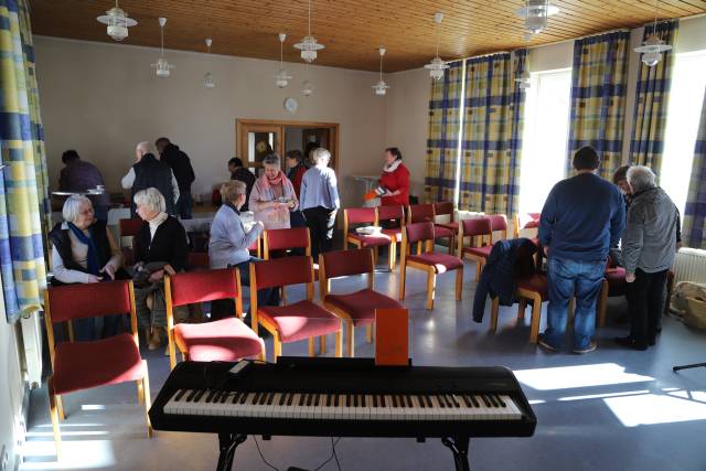 3. Winterkirche: "Die Bienenkönigin"