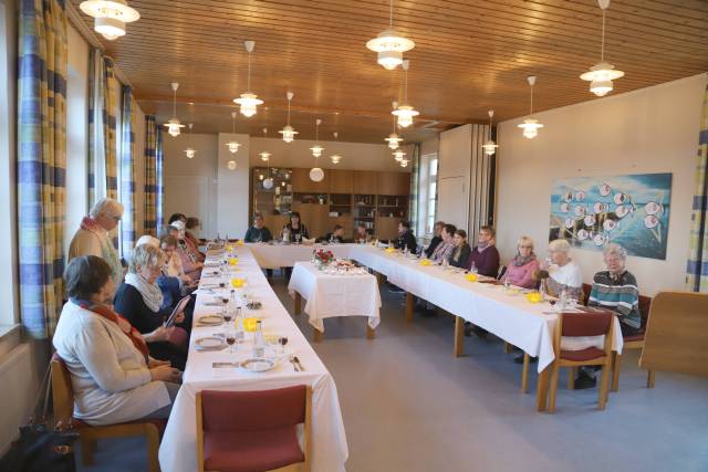 Tischabendmahl am Gründonnerstag im Gemeindehaus in Duingen