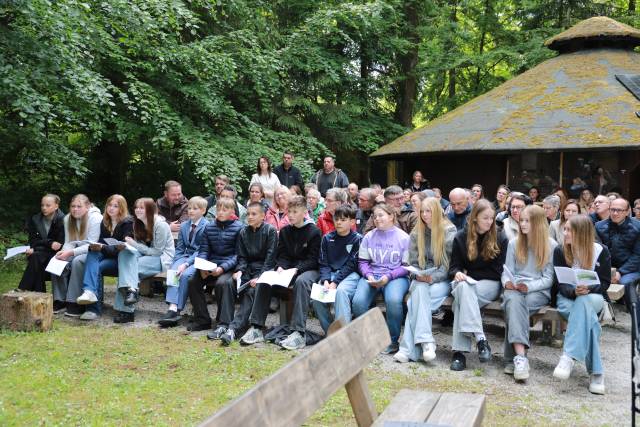 Begrüßungsgottesdienst an der Köhlerhütte