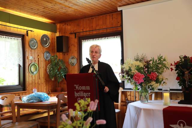Gottesdienst am Pfingstsonntag im Kleingarten