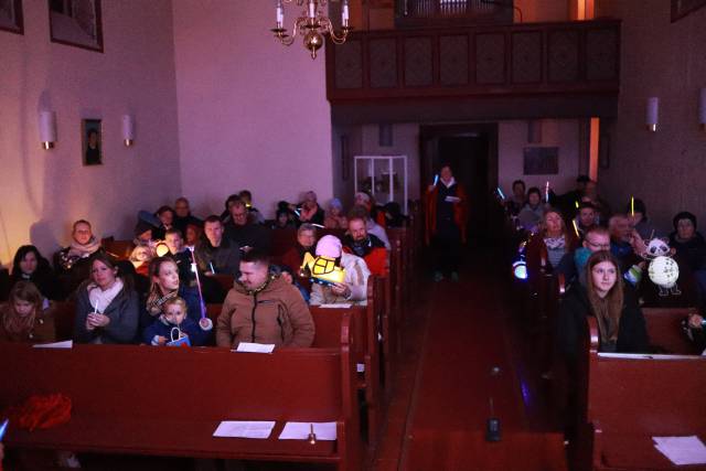 Martinsandacht mit Laternenumzug