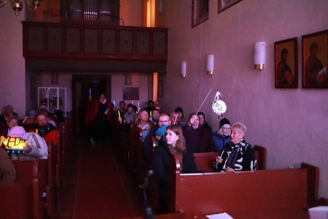 Martinsandacht mit Laternenumzug