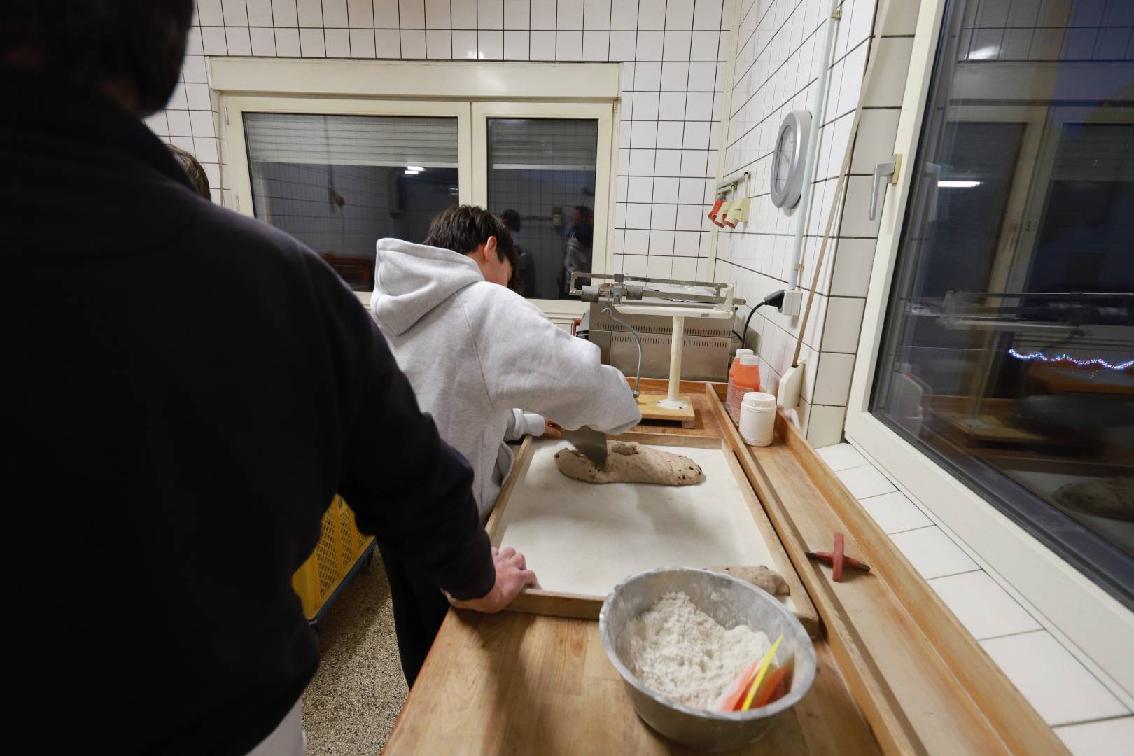 Unsere Konfirmanden backen Brot