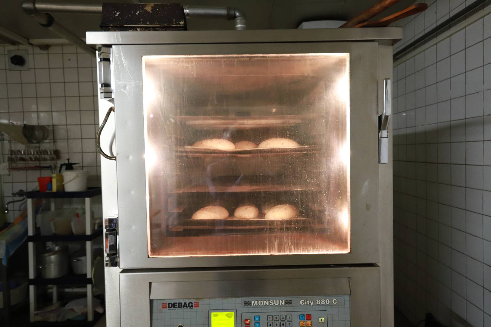 Unsere Konfirmanden backen Brot