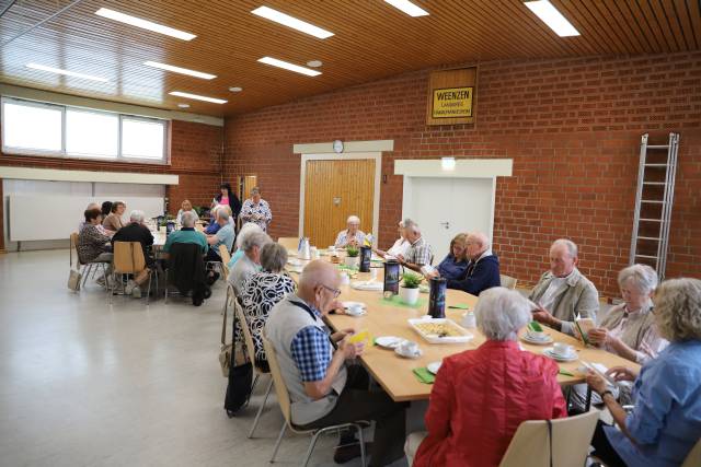 Seniorengeburtstagskaffee in Weenzen