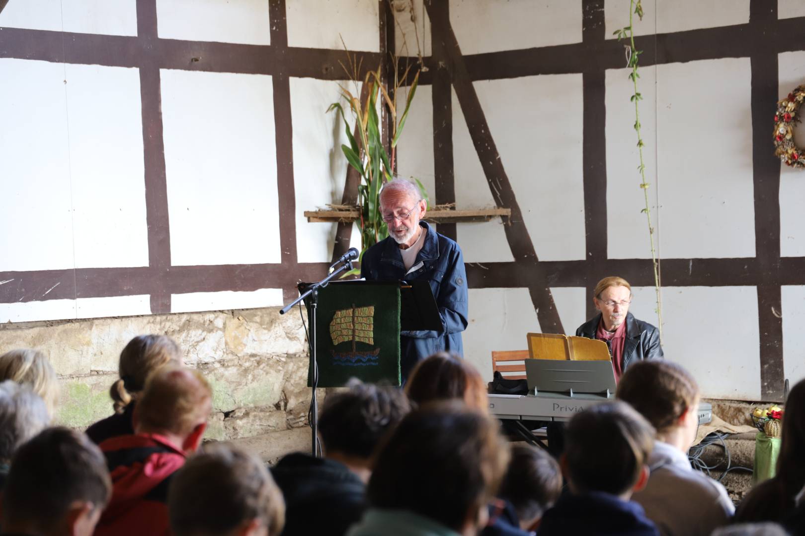 Ökumenisches Erntedankfest im Reitstall